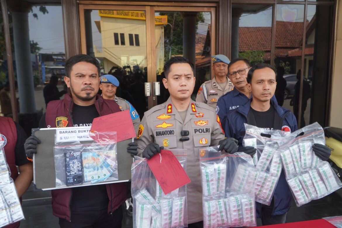 9.700 butir OKT Kami Amankan. Ini bukan Sekadar Angka, Tetapi Upaya Menyelamatkan Generasi Muda Cirebon dari Penyalahgunaan Obat Keras.