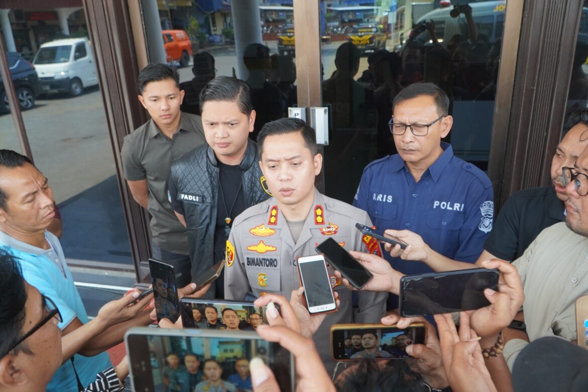 Kapolres Cirebon Kota Ungkap Peran Dua Tersangka dalam Kasus Konten Asusila Sesama Jenis
