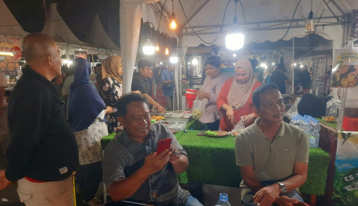 Bazar UMKM Belitung Banjir Pengunjung, Warga Betah Belanja Sambil Nikmati Hiburan Orgen Tunggal