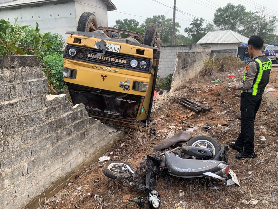 Kecelakaan di Jalan Pilang Belitung, Pengendara Motor Pelajar Kritis Usai Tabrak Truk
