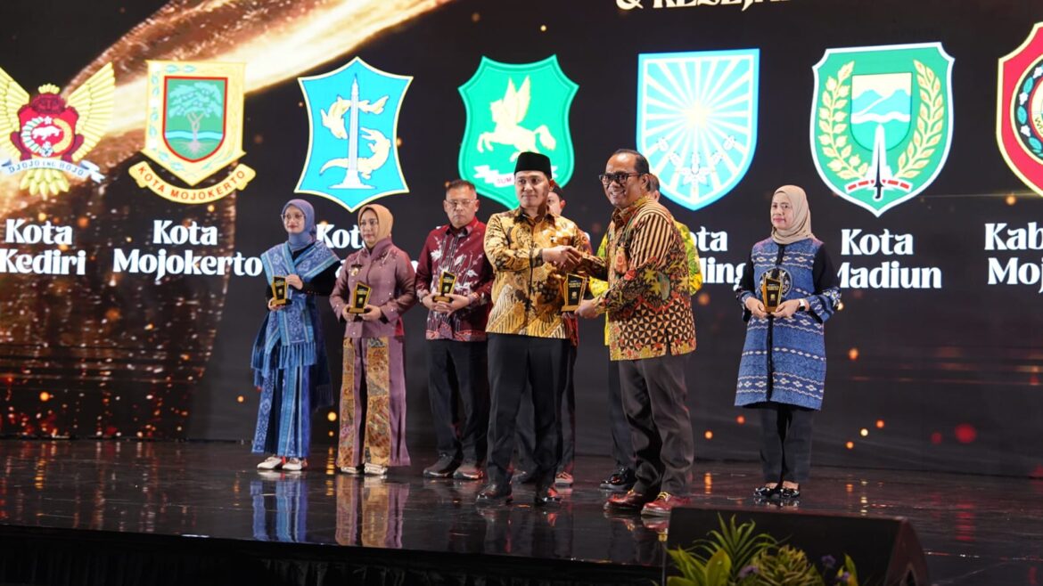 Fokus Tingkatkan Kinerja di Berbagai Lini, Pemkab Mojokerto Raih 3 Penghargaan